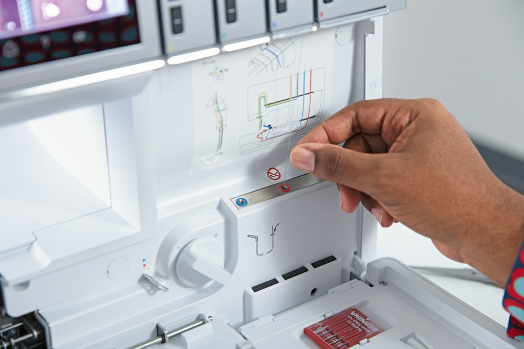 Overloks BERNINA L860 Overloks BERNINA L860 - Image 4