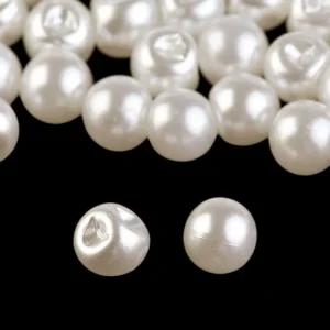 Piešujamas pērlītes 6mm kremkrāsas (20gab.) Piešujamas pērlītes 6mm kremkrāsas (20gab.)