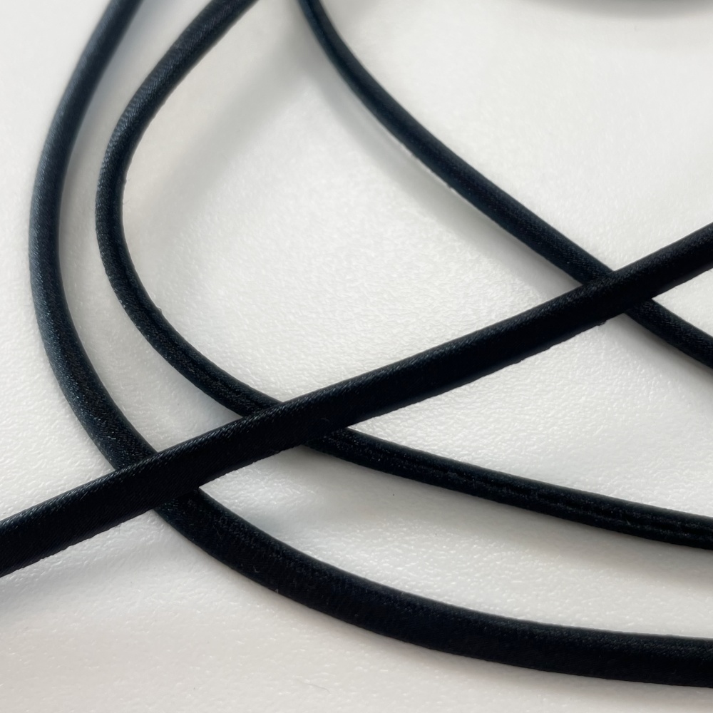 Satīna lenta, trubiņas formas melna 6mm 185cm Satīna lenta, trubiņas formas melna 6mm 185cm